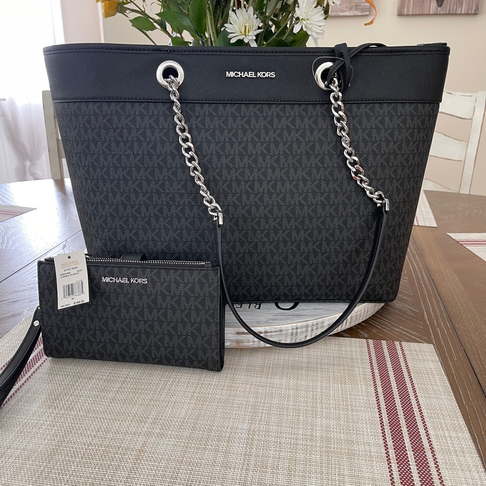Lg Michael Kors Shoulder Bag & Matching wallet